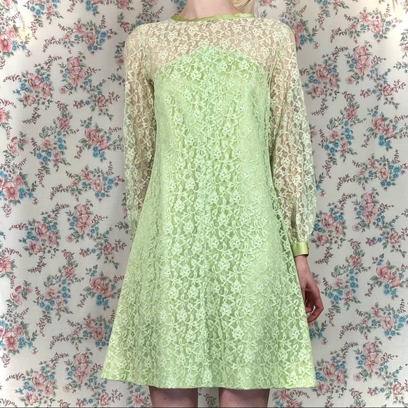 Vintage 60s light green lace dress - Picture 2 of 6
